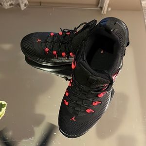 JORDAN ULTRA.FLY 2 LOW 'BLACK INFRARED' 9.5